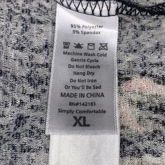 LulaRoe Sleeveless Top Pullover Size XL Roses Print Black and Pink - Picture 8 of 8